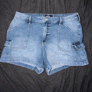 Hollister mom shorts